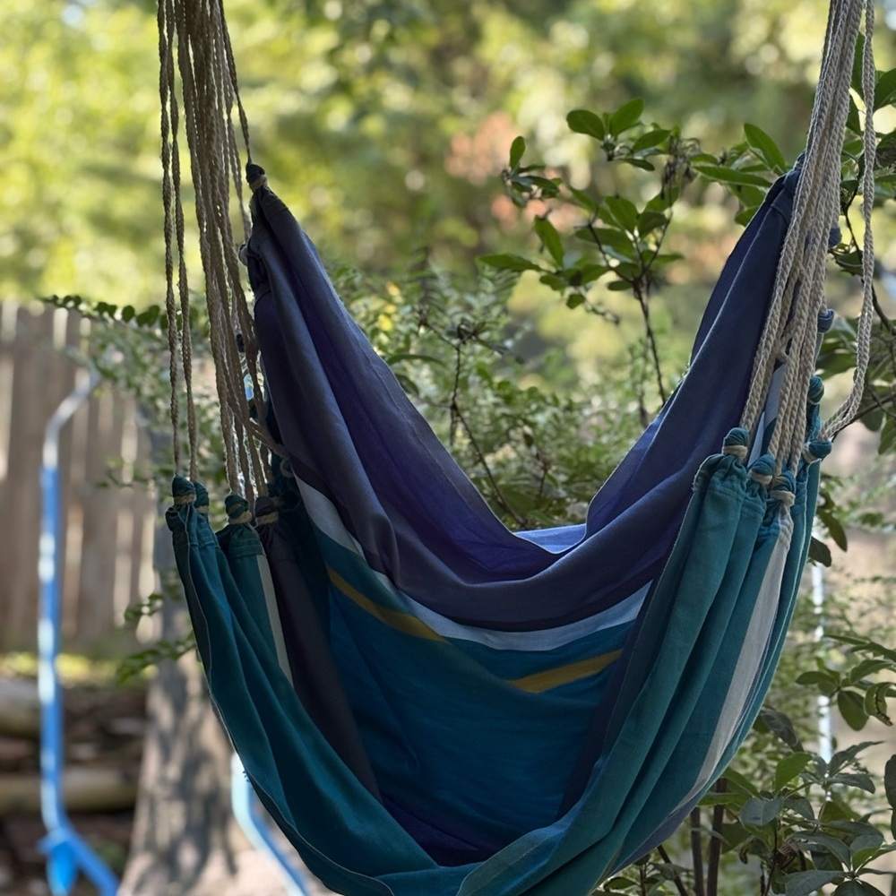 Hanging Chair hammock . Indoor/Outdoor. Holds up to 500 lbs. no cushion